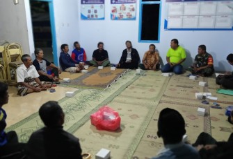 Babinsa dan BPP Cawas Bersama Poktan Rembug Tani Hadapi MT 1  