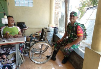 Babinsa Koramil 20 Cawas Beri Motivasi Penyandang Difabel    