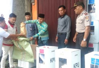 KPUD Lampung Barat Kosongkan Kotak Suara Pemilu 2019