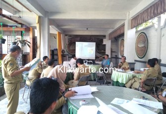 Suasana FGD Pembahasan Raperbup Menara Telekomunikasi 