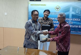 Penyerahan LHP Kinerja Pemerintah Provinsi Bengkulu