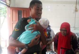 Hadirnya Babinsa Membuat Posyandu Makin Ramai