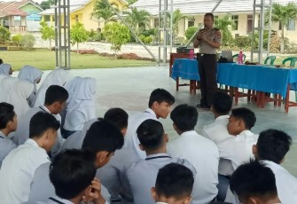 Satbinmas Polres Tulang Bawang Beri Pembinaan dan Penyuluhan ke Ratusan Pelajar