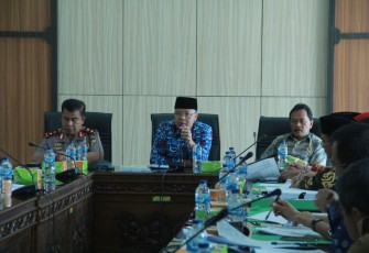 Gubernur Bengkulu Rohidin Mersyah Pimpin Rapat Evaluasi Perubahan SK Nomor 267 Tahun 2011 Tentang Persetujuan Perubahan Direksi Dan Pemegang Saham PT BMQ