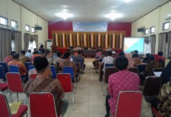 Pemkab Aceh Singkil menggelar FGD Review RPJMK tahun 2017-2022 diaula Bappeda setempat.