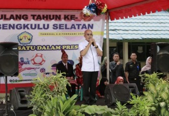 Bupati Bengkulu Selatan Gusnan Mulyadi 