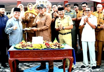 Bupati Apri Serahkan DPA APBDes 2020