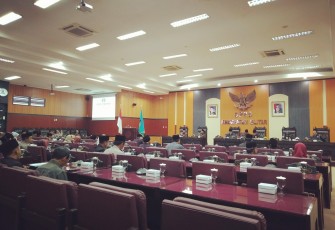 Rapat Paripurna DPRD Kabupaten Blitar penyamapaian PU Fraksi-fraksi atas LKPJ Bupati Blitar tahun 2019