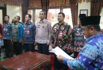 Sekretaris Daerah Kabupaten Lampung Barat Akmal Abdul Nasir SH Lambar Lantik 6 Pejabat Fungsional 