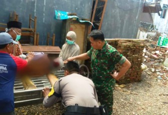 Korban saat diidentifikasi aparat