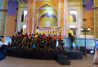 Outing Clas Jadikan Wahana Pengembangan Kreatifitas TK Kartika III-29