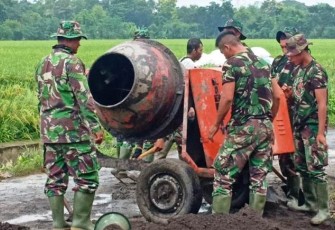 Manfaat Anggota Zipur di Lokasi TMMD Reguler Pekalongan