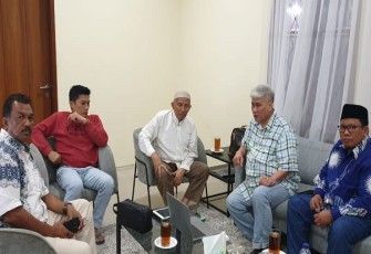 Sekretaris DPW PAN Maluku bersama pendiri Partai Amanat Nasional