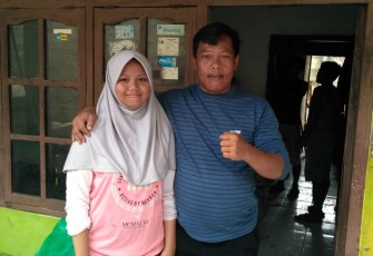Safira (15) anak semata wayang bapak Alamsyah 
