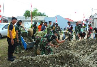 Sinergi TNI-POLRI  Sukseskan TMMD ke -107 
