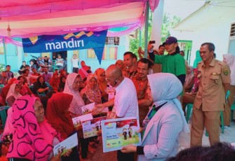 Pembagian Kartu Tani 