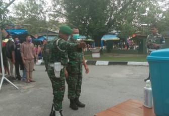 Korem 143/HO Adakan Pemeriksaan dan Penyemprotan Antiseptik Covid-19 Terhadap Anggota dan Tamu