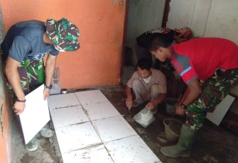 Rumah Nyai Marni Selesai Dipasangi Keramik
