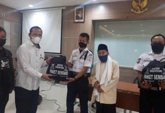 UIN SGD dan Baznas Kota Bandung Peduli Masyarakat Sekitar Terdampak Covid-19
