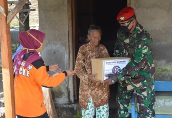 Grup 2 Kopassus Kandang Menjangan menyelenggarakan kegiatan Bakti Sosial "Kopassus Berbagi" dalam rangka HUT Kopassus ke 68.