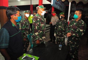 Suasana Peninjuan Posko Penanganan Covid-19 