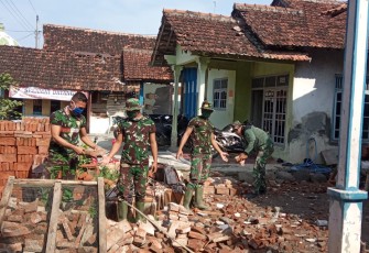 Rehab Rumah Buk Wiwik Dilakukan Oleh TNI Sudah Memasuki Finishing