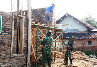 Satgas TMMD Pekalongan Kebut Rehab Rumah Warsumi