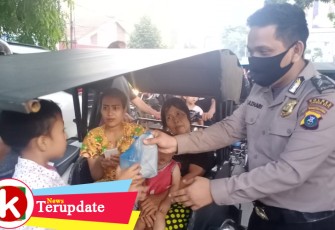 Kapolres Labuhanbatu Berbagi Takjil untuk Buka Puasa Ramdhan