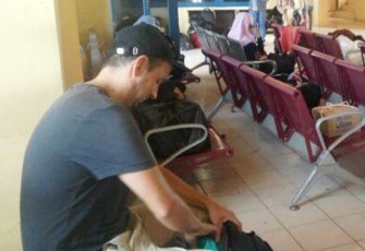 Seorang Warga Negara Asing (WNA) asal Polandia Nobert Darwid saat di Pelabuhan Singkil.