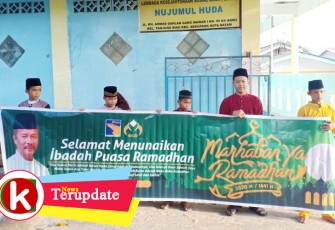 BKDI BP Batam saat serahkan bantuan kepada anak Yatim Piatu di Panti Asuhan Nujumul Huda Kelurahan Tanjung Riau Kecamatan Sekupang Kota Batam