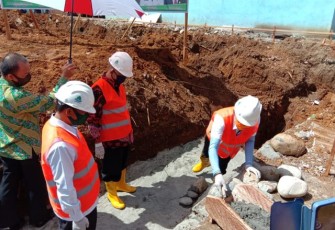Peletakan Batu Pertama Pembangunan Gedung Pusat Layanan Haji dan Umrah Terpadu di Kabupaten Bengkulu Selatan 