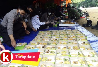 Dapur Umum di Batang Produksi Nasi Kotak Untuk Buka Puasa Warga Terdampak Covid-19