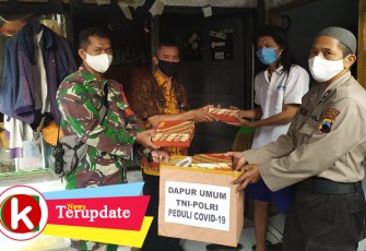 Indahnya Kebahagiaan dalam Berbagi Nasi Kotak Jelang Buka Puasa
