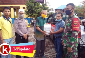 Dinsos Batu Bara Berikan Ratusan Nasi Kotak ke warga terdampak Covid-19