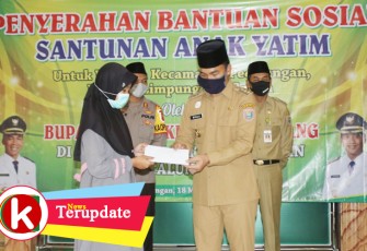 Bupati Batang saat santuni anak yatim