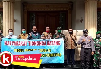 Comunitas Tionghoa Batang Berikan Bantuan APD Kepada Tenaga Medis