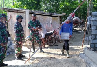 Rumah Warga Sudah Mulai Pemasangan Dinding