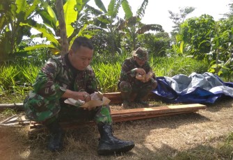 Makan di Tempat Terbuka