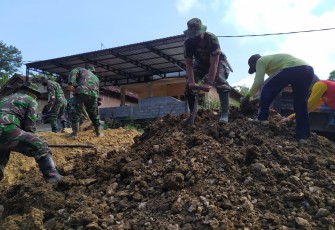 Peralatan Non Mesin Digunakan Sebagai Alat Utama di Program pra TMMD 108