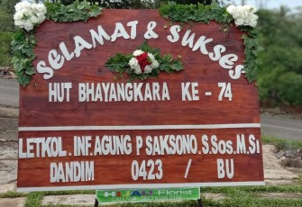 Hijau Florist Papan Bunga Kayu Hadir di Bengkulu Utara