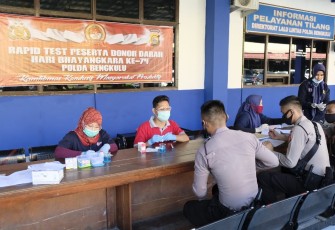 Polda Bengkulu Gelar Rapid Tes Untuk Peserta Donor Darah