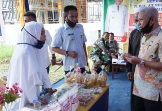 Bupati Surya Hadiri Pameran Mini Sekaligus Lauching Produk UMKM
