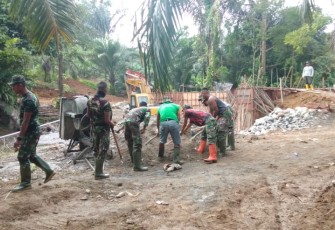Prajurit Marinir dan TNI AU Bersama Warga Dilibatkan  Dalam TMMD 108 Kodim 0203/Langkat