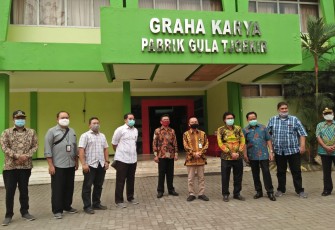 Komisi B DPRD Jatim Kunjungi Pabrik Gula Tjoekir Jombang
