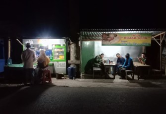 Rujak Uleg Ternyata Digemari Calon Anggota Satgas TMMD