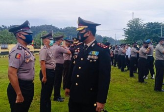 Gelar Upacara Korps Raport Kenaikan Pangkat Bertepatan HUT Bhayangkara Ke-74, Ini Amanat Kapolres Raja Ampat