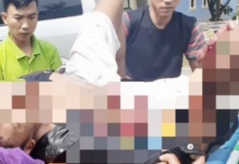 Korban saat hendak dilarikan ke rumah sakit