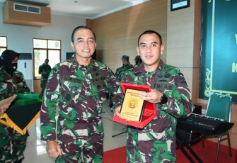 Danrem 033/WP Brigjen TNI Harnoto Pimpin Acara Penyerahan Jabatan Danyonif RK 136/TS