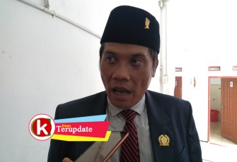 Ketua DPRD Kabupaten Blitar Suwito Saren Satoto (foto: Faisal NR / dok. Klikwarta.com)