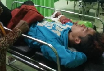 Korban saat mendapat penanganan medis
